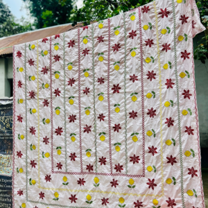 Suisuta Handmade | লাল-হলুদ ফুল Nakshi Kantha
Red & Yellow Floral Hand-Stitched King Size Kantha